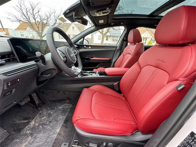 new 2025 Kia K5 car