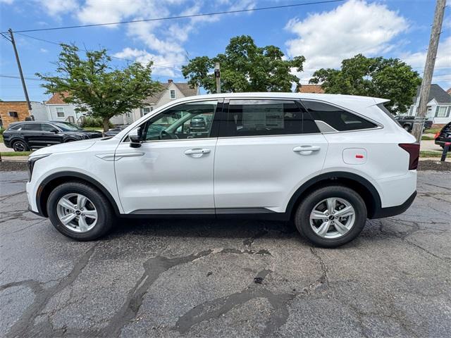 new 2025 Kia Sorento car, priced at $32,155
