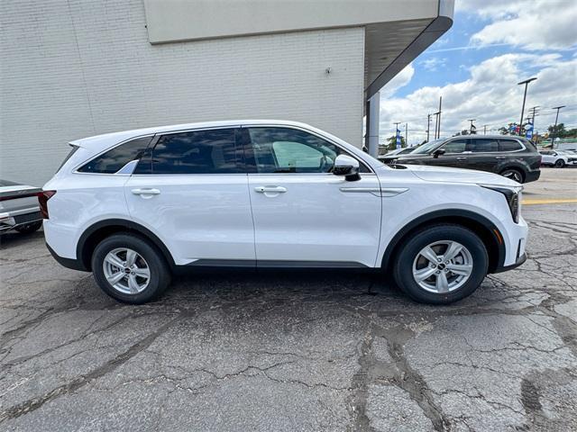 new 2025 Kia Sorento car, priced at $32,155