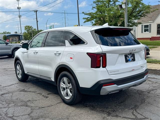 new 2025 Kia Sorento car, priced at $32,155