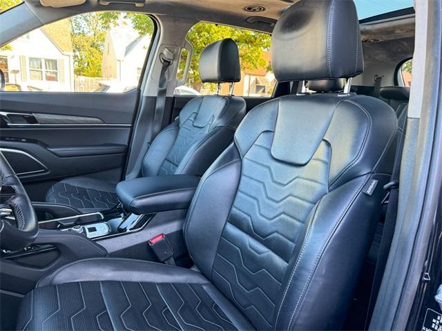 used 2022 Kia Telluride car, priced at $40,666