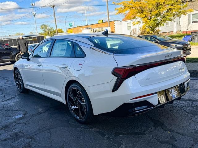 new 2025 Kia K5 car, priced at $32,925