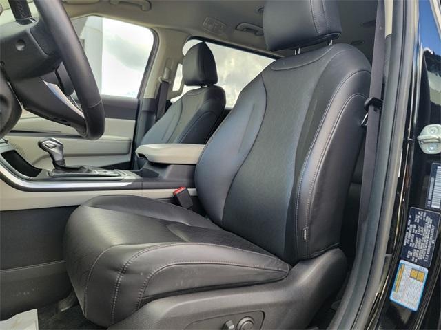 used 2024 Kia Carnival car, priced at $32,453