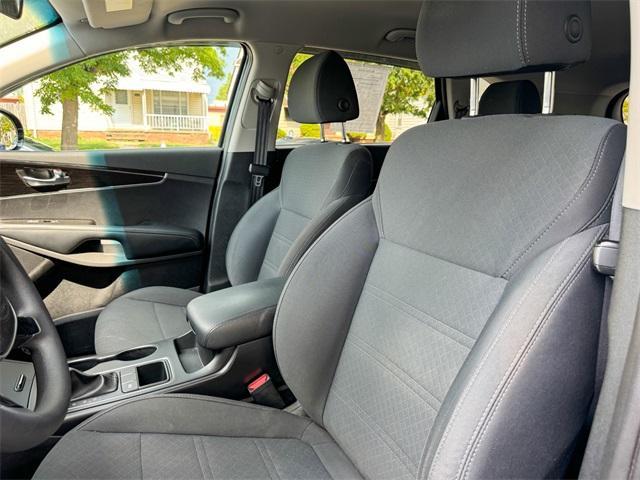 used 2019 Kia Sorento car, priced at $18,254