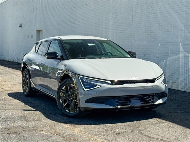 new 2025 Kia EV6 car, priced at $53,340