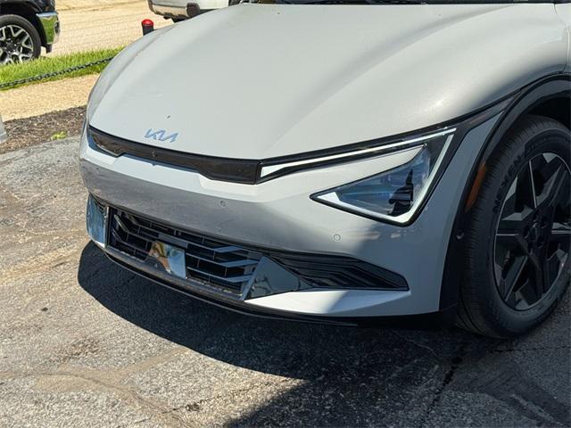 new 2025 Kia EV6 car, priced at $53,340