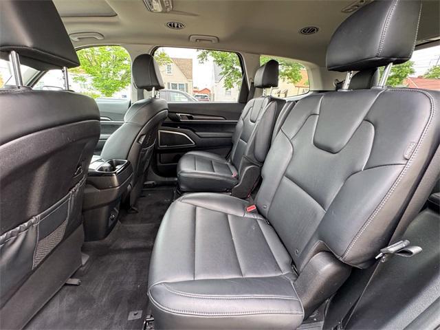 used 2024 Kia Telluride car, priced at $39,030