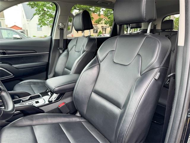 used 2024 Kia Telluride car, priced at $39,030
