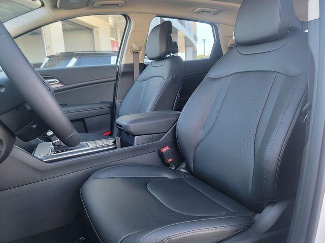 new 2026 Kia Sportage car, priced at $33,683