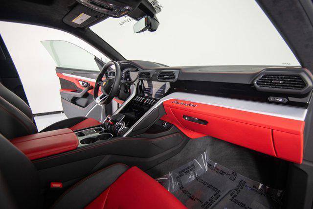 used 2022 Lamborghini Urus car, priced at $224,995