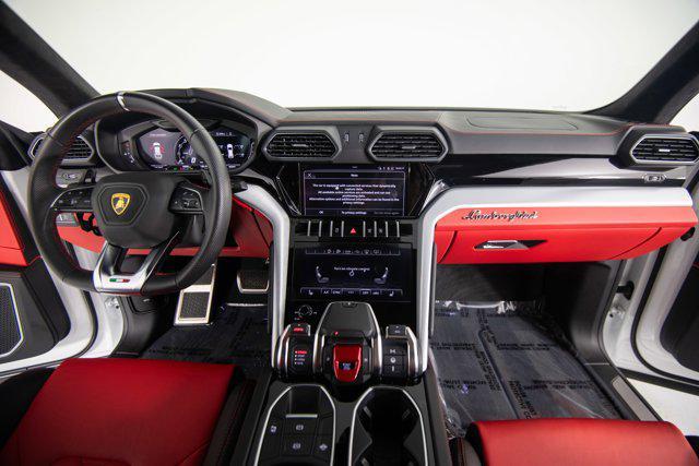 used 2022 Lamborghini Urus car, priced at $224,995