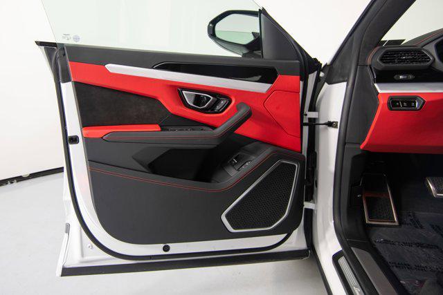 used 2022 Lamborghini Urus car, priced at $224,995