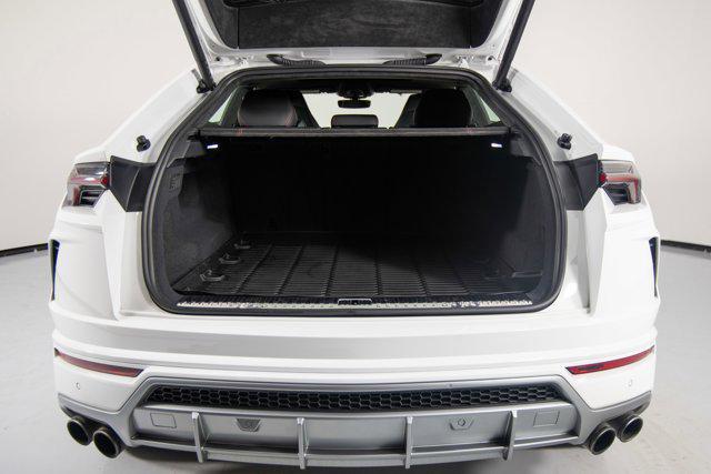 used 2022 Lamborghini Urus car, priced at $224,995