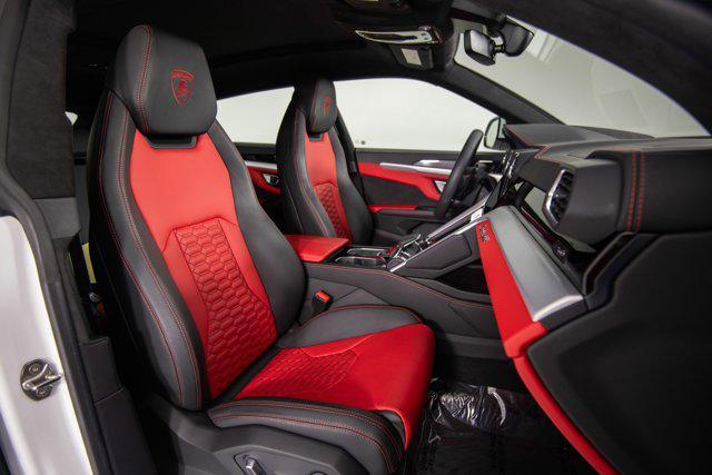 used 2022 Lamborghini Urus car, priced at $224,995