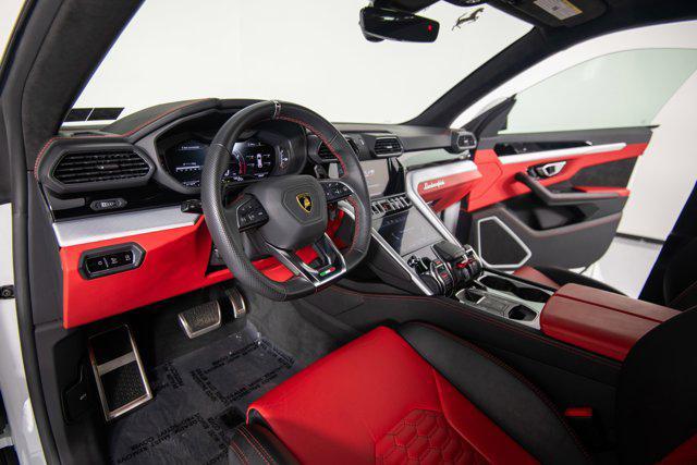 used 2022 Lamborghini Urus car, priced at $224,995