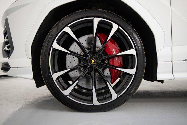 used 2022 Lamborghini Urus car, priced at $224,995
