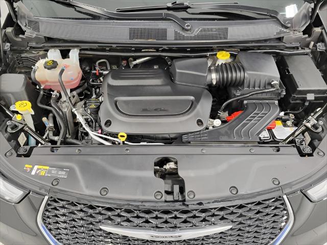 used 2023 Chrysler Pacifica car, priced at $25,924