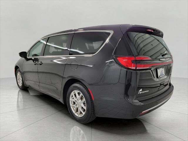 used 2023 Chrysler Pacifica car, priced at $25,924