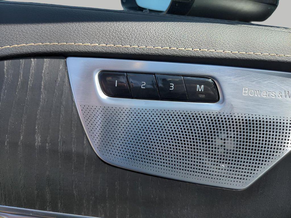 used 2022 Volvo XC90 Recharge Plug-In Hybrid car, priced at $29,965