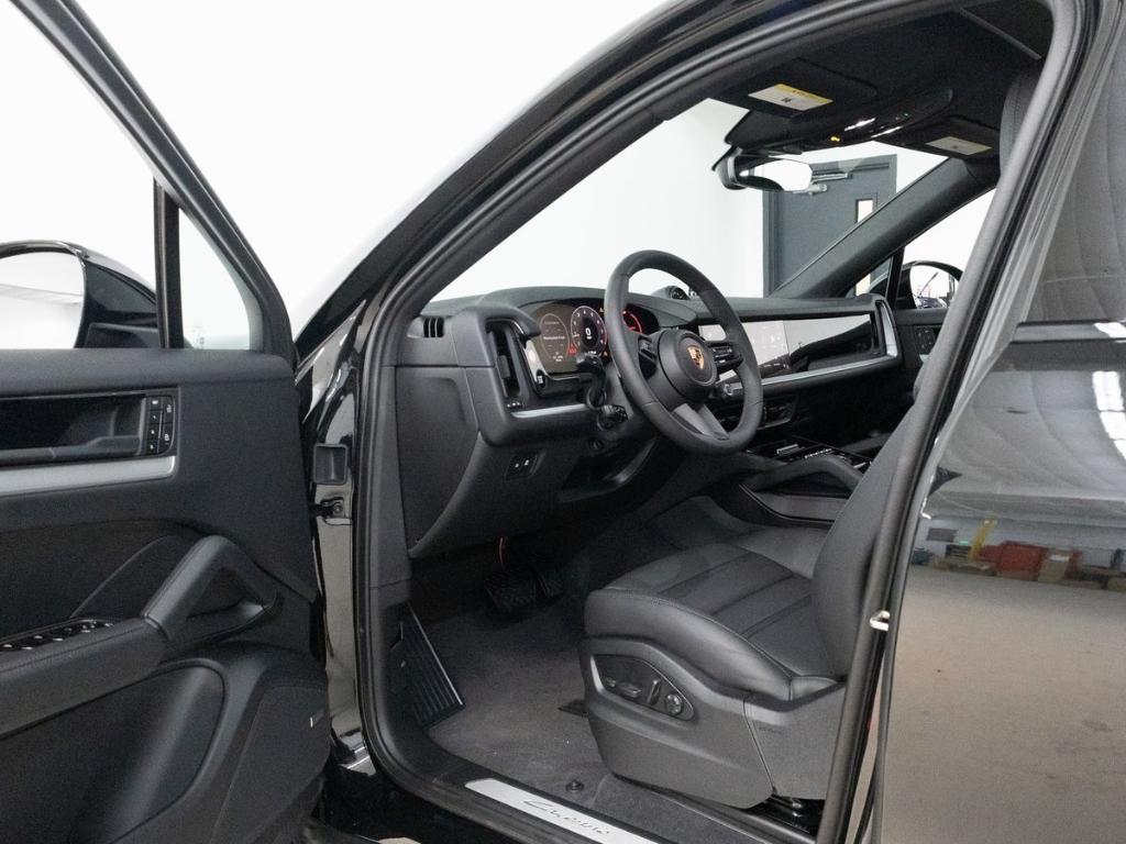 new 2025 Porsche Cayenne car, priced at $114,585