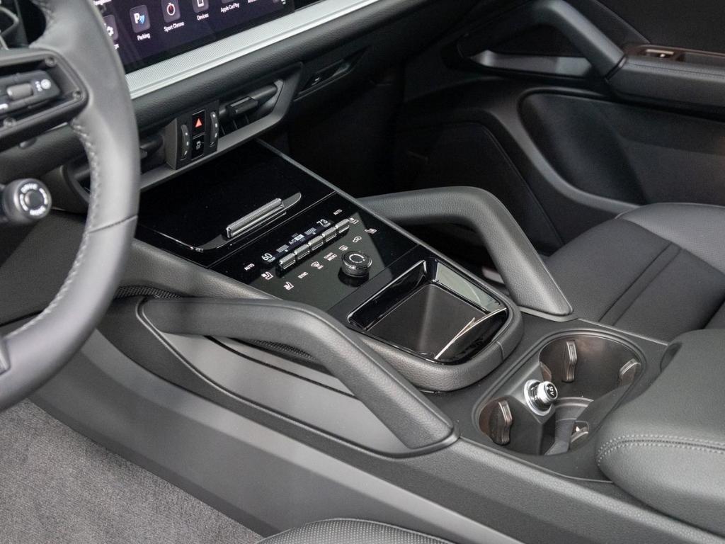 new 2025 Porsche Cayenne car, priced at $114,585