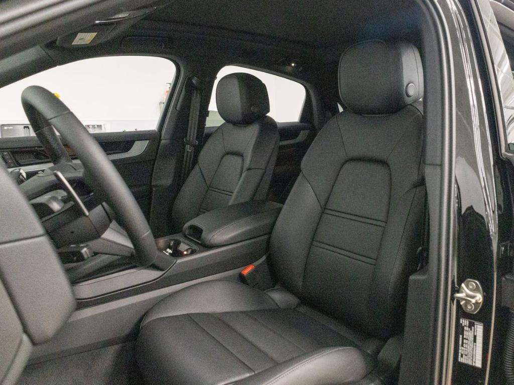 new 2025 Porsche Cayenne car, priced at $114,585