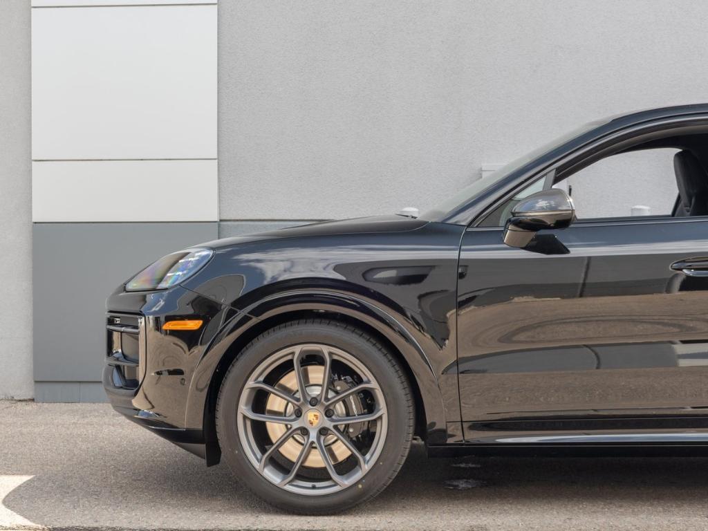 new 2025 Porsche Cayenne car, priced at $160,405