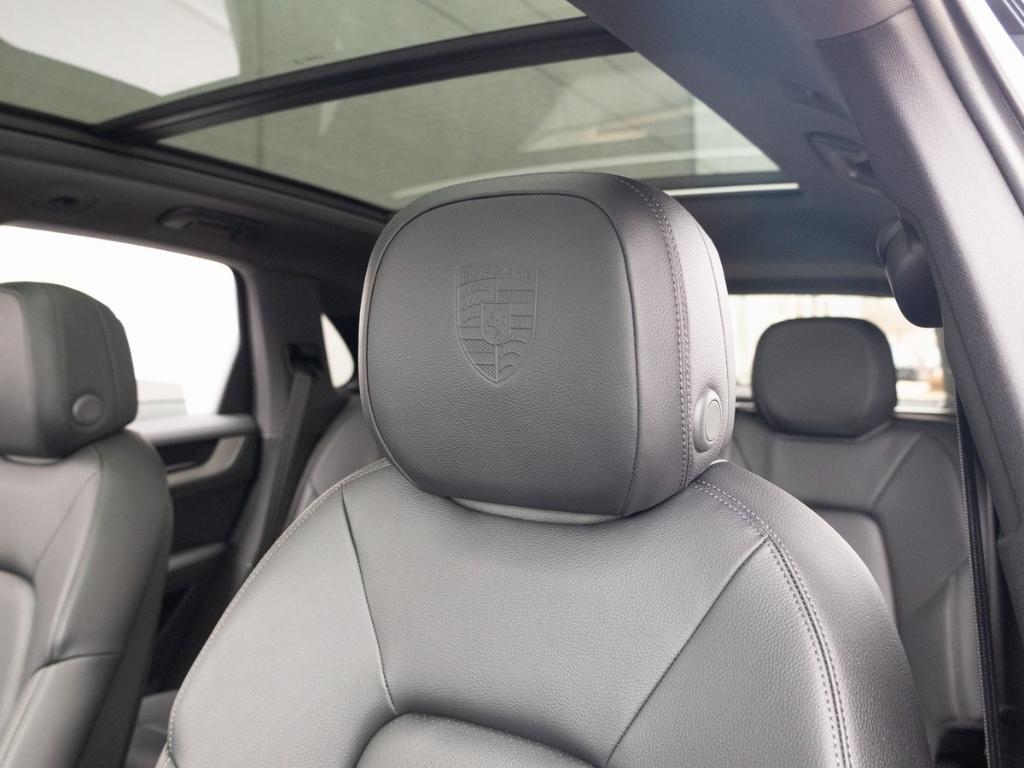 new 2025 Porsche Cayenne car, priced at $103,415