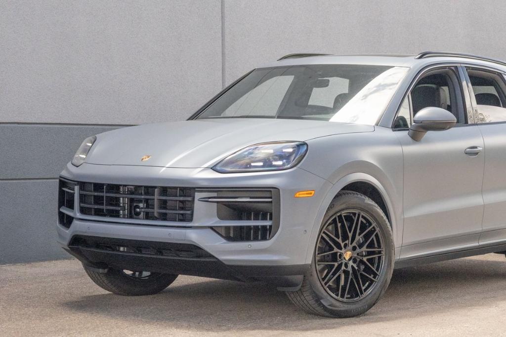 new 2025 Porsche Cayenne car, priced at $103,415