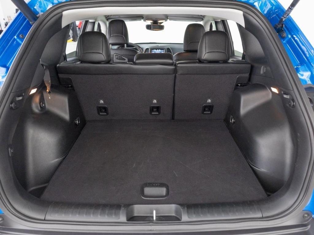 used 2022 Jeep Cherokee car, priced at $28,990