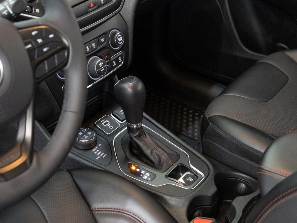 used 2022 Jeep Cherokee car, priced at $28,990