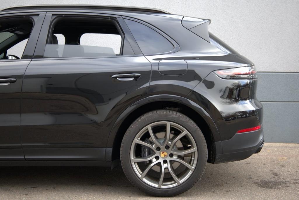 used 2023 Porsche Cayenne E-Hybrid car, priced at $89,990