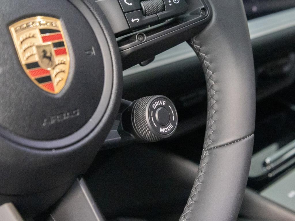 new 2025 Porsche Cayenne car, priced at $127,335