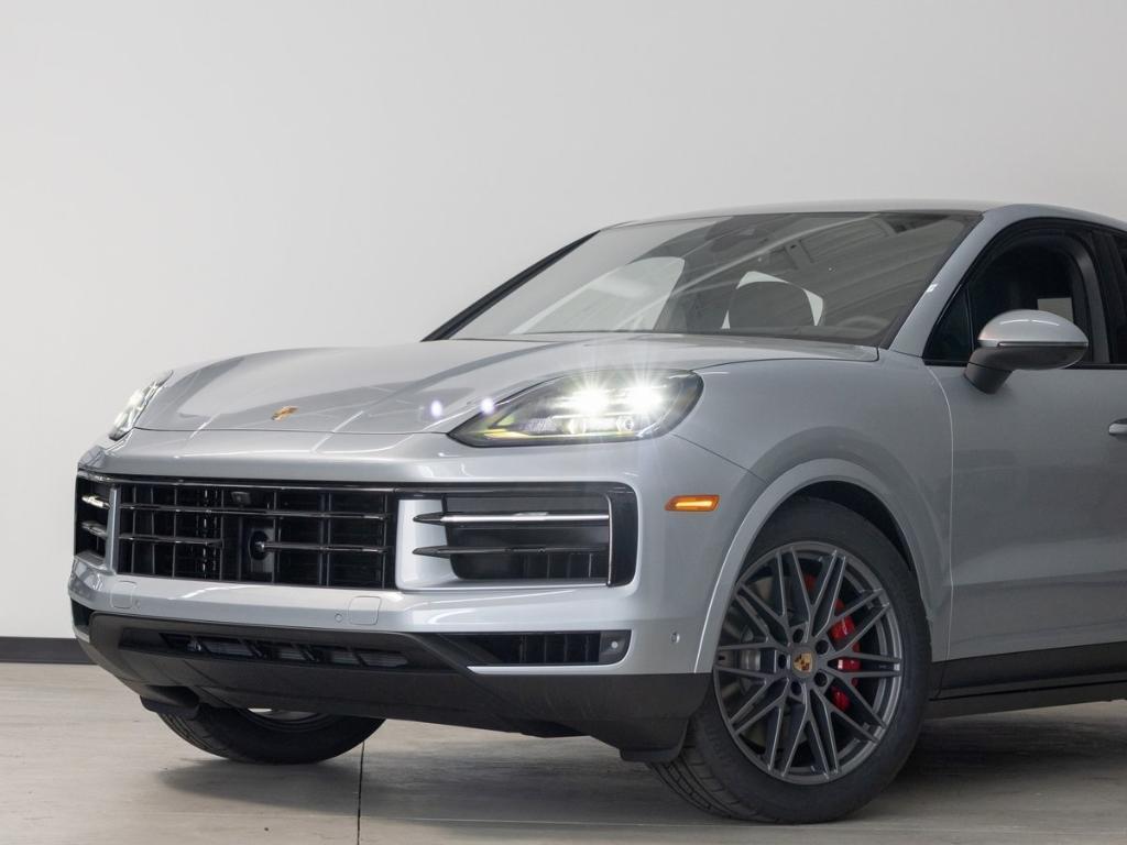 new 2025 Porsche Cayenne car, priced at $127,335