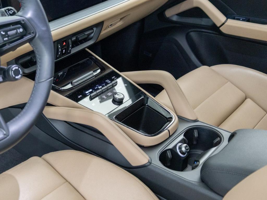 used 2025 Porsche Cayenne car, priced at $86,990