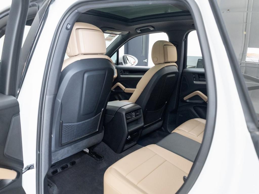 used 2025 Porsche Cayenne car, priced at $86,990