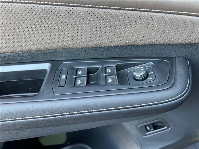 new 2025 Volkswagen Atlas car, priced at $47,670