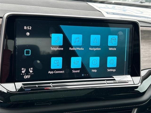 new 2025 Volkswagen Atlas car, priced at $50,675