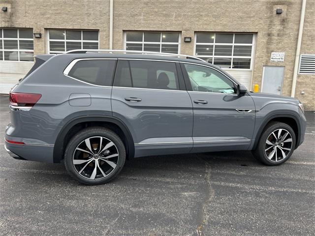 new 2025 Volkswagen Atlas car, priced at $50,675