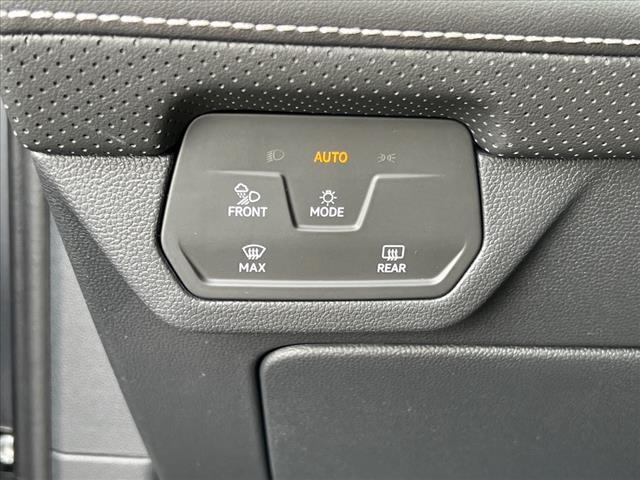 new 2025 Volkswagen Atlas car, priced at $39,006