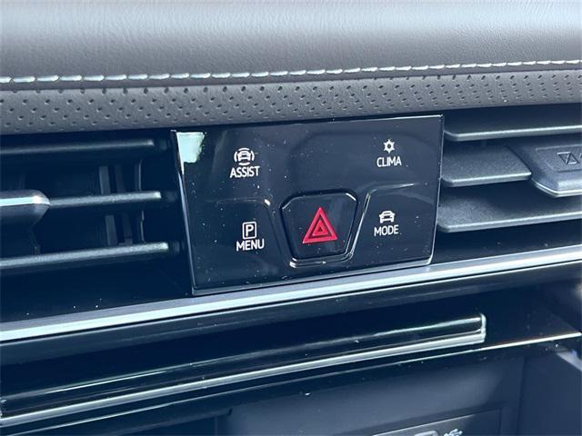 new 2025 Volkswagen Atlas car, priced at $43,745