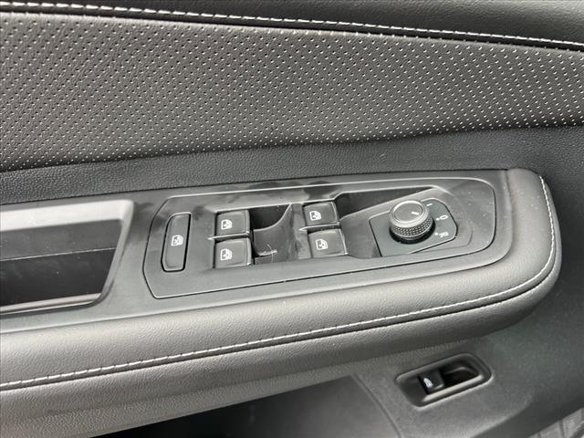 new 2025 Volkswagen Atlas car, priced at $43,463