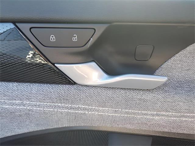 new 2025 Volkswagen Tiguan car, priced at $30,353