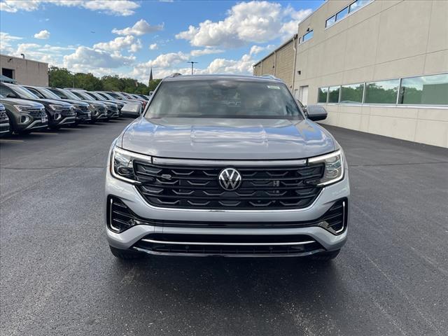 new 2024 Volkswagen Atlas Cross Sport car, priced at $43,742