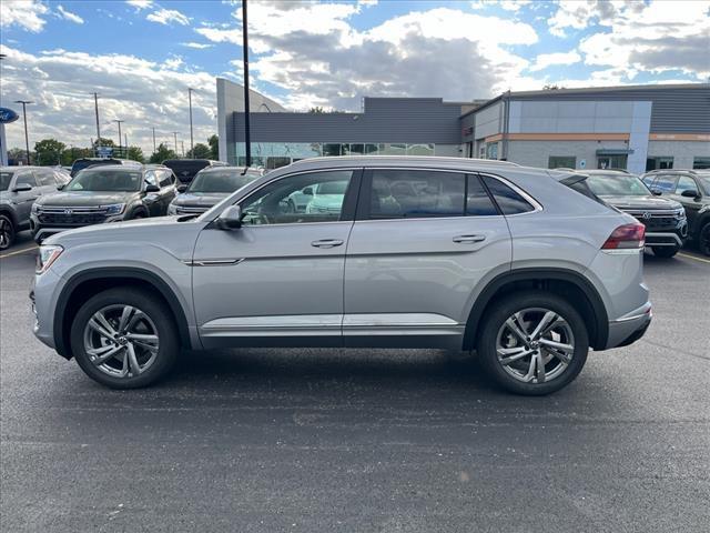 new 2024 Volkswagen Atlas Cross Sport car, priced at $43,742