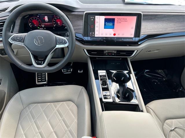 new 2025 Volkswagen Atlas car, priced at $52,348