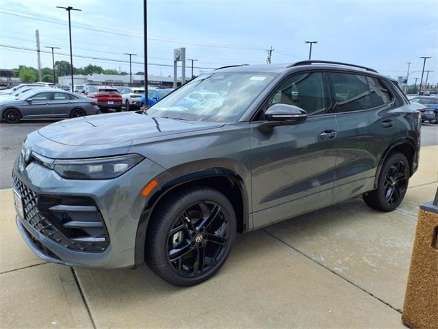 new 2025 Volkswagen Tiguan car, priced at $37,925