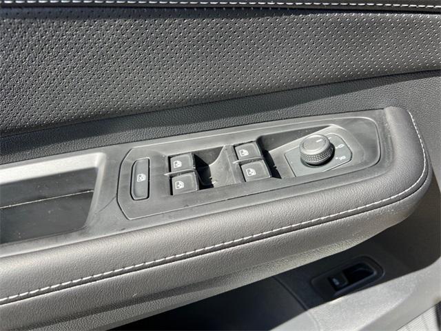 new 2025 Volkswagen Atlas car, priced at $41,943