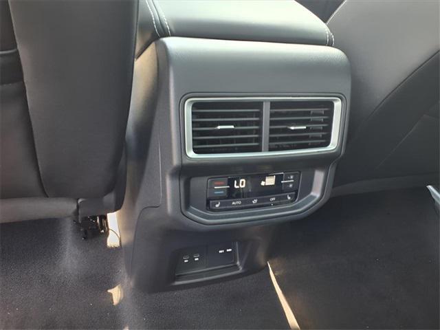 new 2025 Volkswagen Atlas car, priced at $47,888