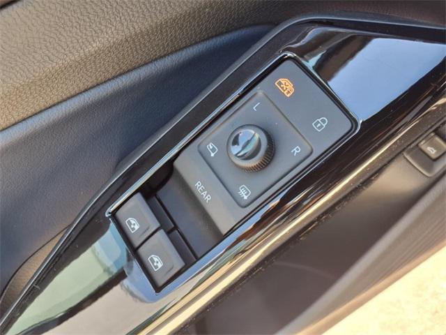 new 2025 Volkswagen ID.4 car, priced at $52,528